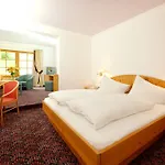 מלון Vital-hotel Post 4*